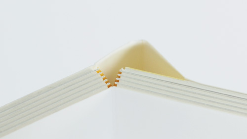 製本見本：背部分ホットメルト